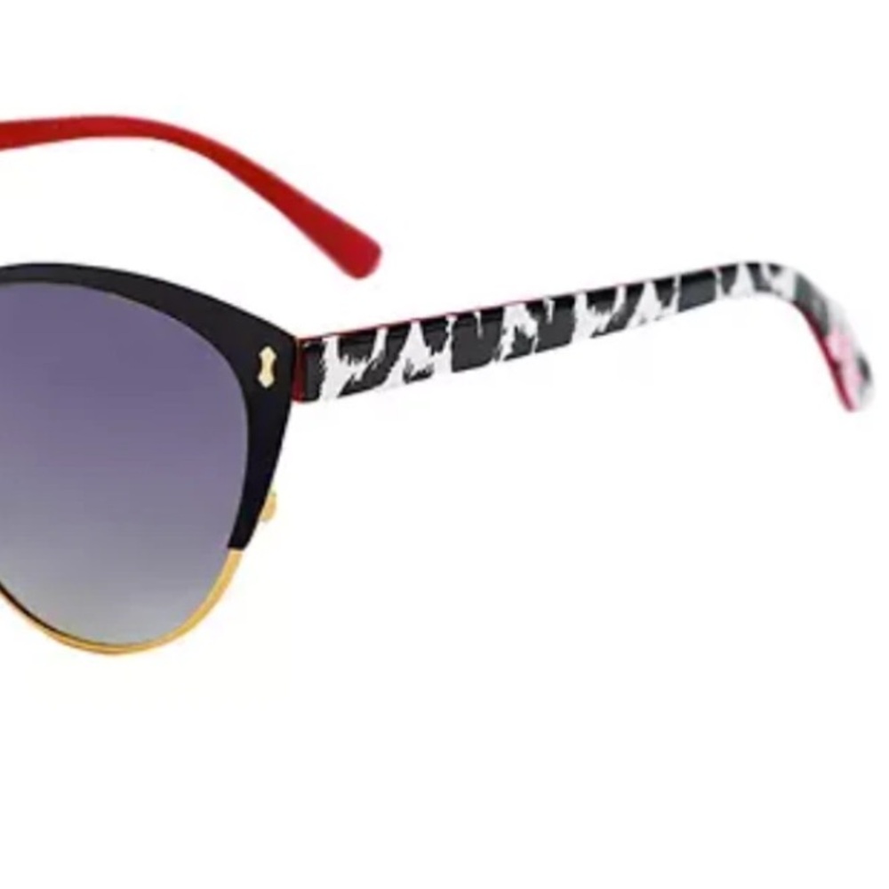 Betsey Johnson XOXO Metal Sunglasses Case & Chain Black And White NIB - Picture 7 of 13